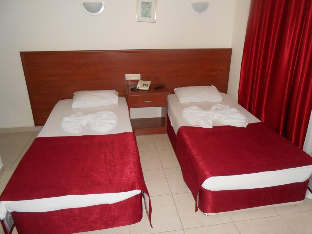 Alanya Demir Hotel ภายนอก รูปภาพ