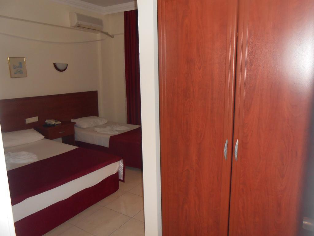 Alanya Demir Hotel ภายนอก รูปภาพ