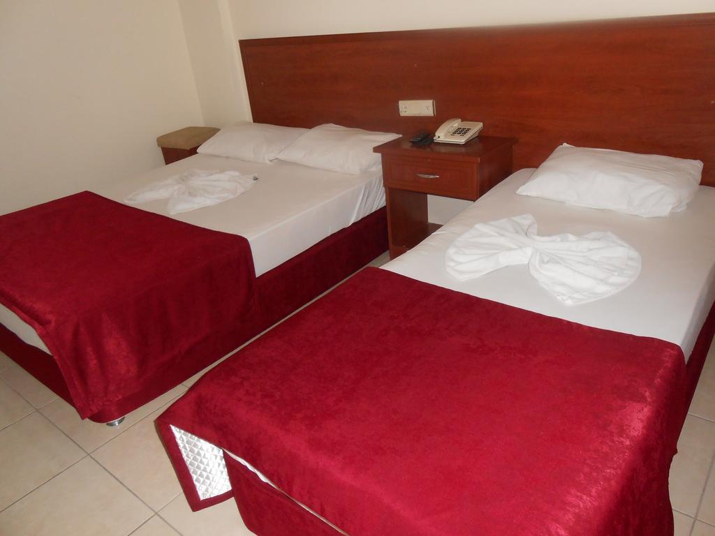 Alanya Demir Hotel ภายนอก รูปภาพ
